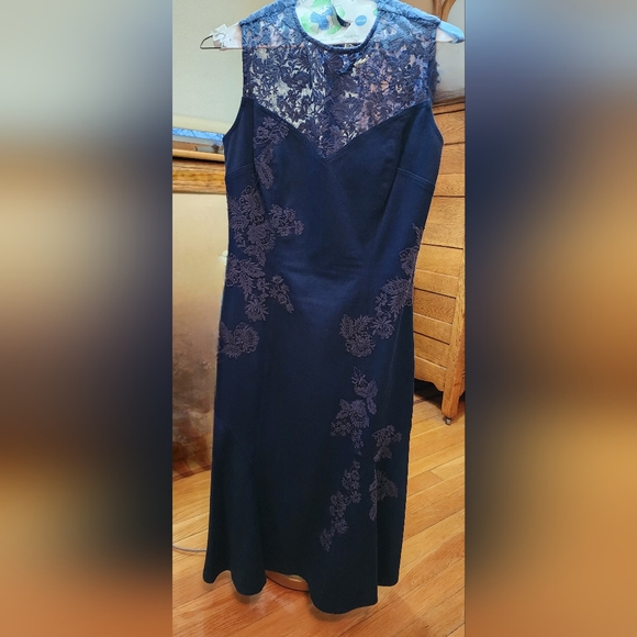 PRICE DROP RICKI FREEMAN FOR TERI JON  DRESS BLUE STRETCH DENIM AND LACE MIDI - Picture 1 of 12